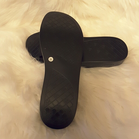 Donald Pliner Fiji black slide sandal - Picture 4 of 4